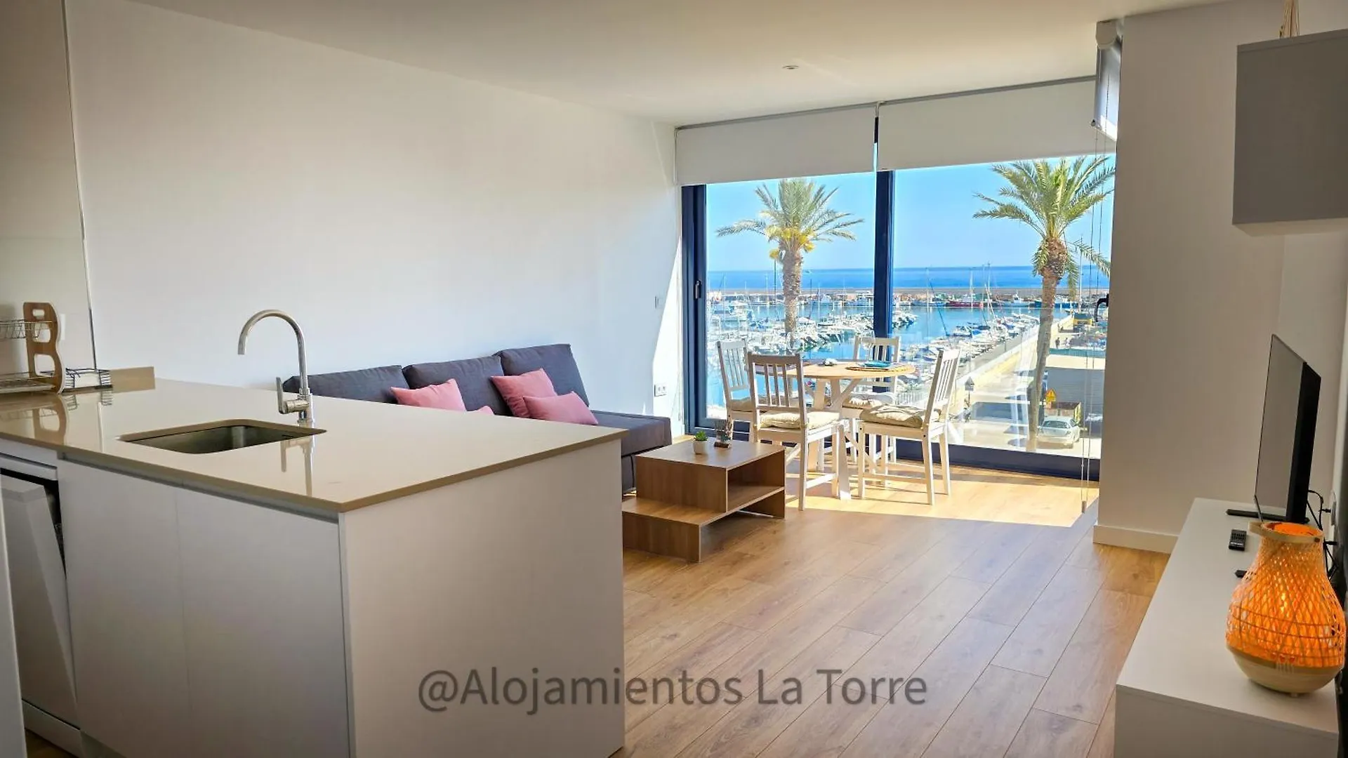 Puerto Caleta Dream - Alojamientos La Torre Caleta De Velez
